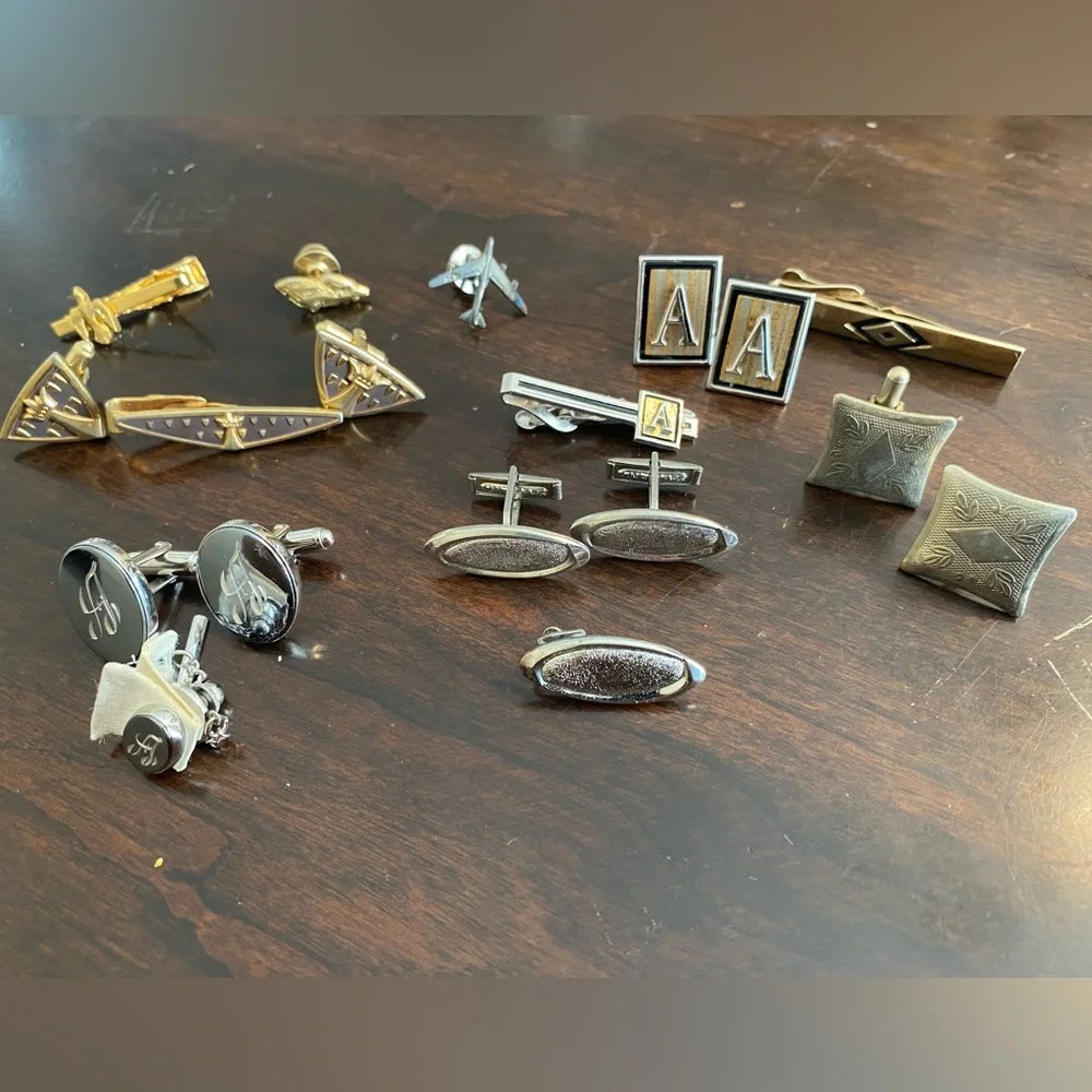 Vintage VTG 18 Piece Cuff Link Tie Clip Lapel Pin Lot